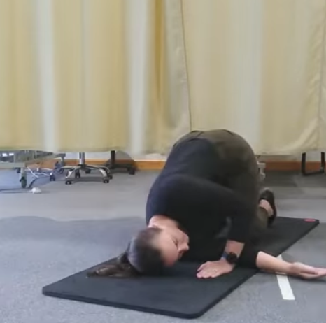 Thread the Needle Stretch